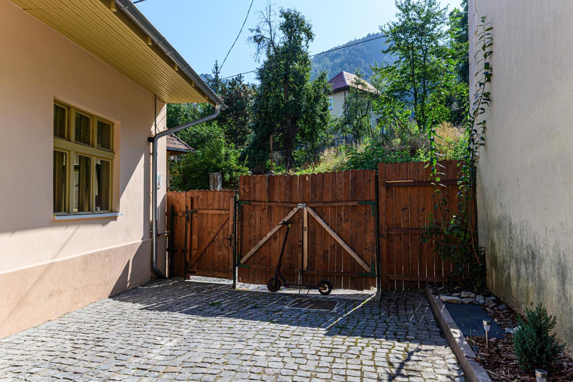 Lagom - Hot Tub Hideout Brașov Exterior foto